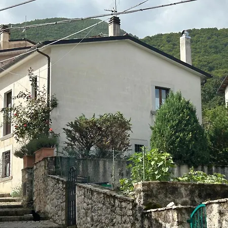 Сasa de vacaciones Casa Val Di Rose Civitella Alfedena