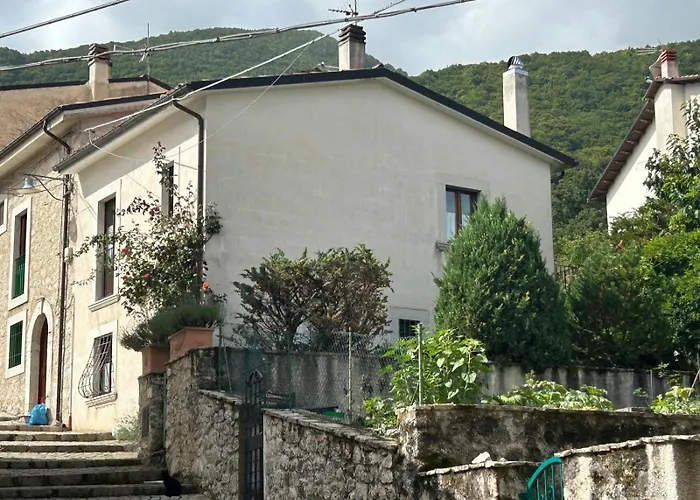 בית נופש Casa Val Di Rose צ'יביטלה אלפדנה